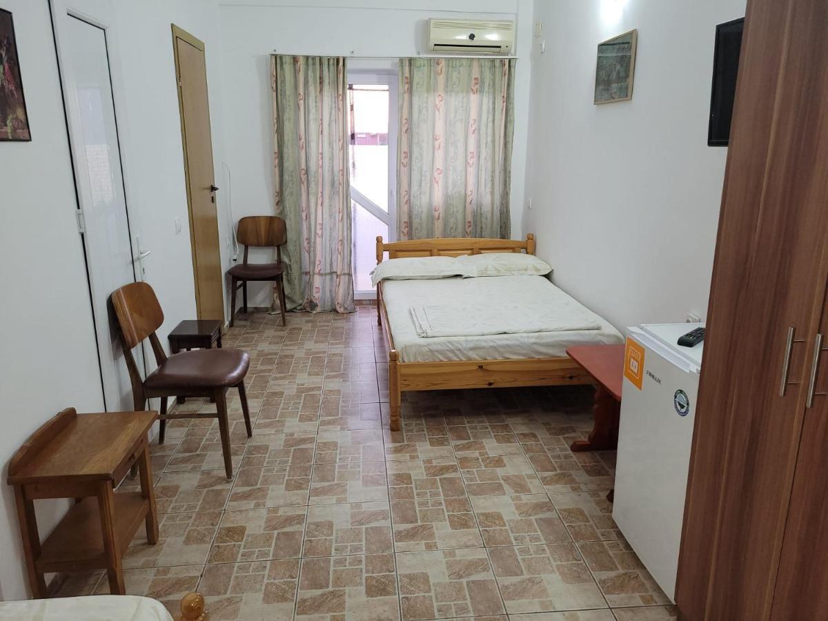 Cazare Eforie Nord, Plaja Acapulco, Garsoniere Four Studios, Bucatarie Comuna, Baie Proprie, Etaj 4, Fara Lift מראה חיצוני תמונה
