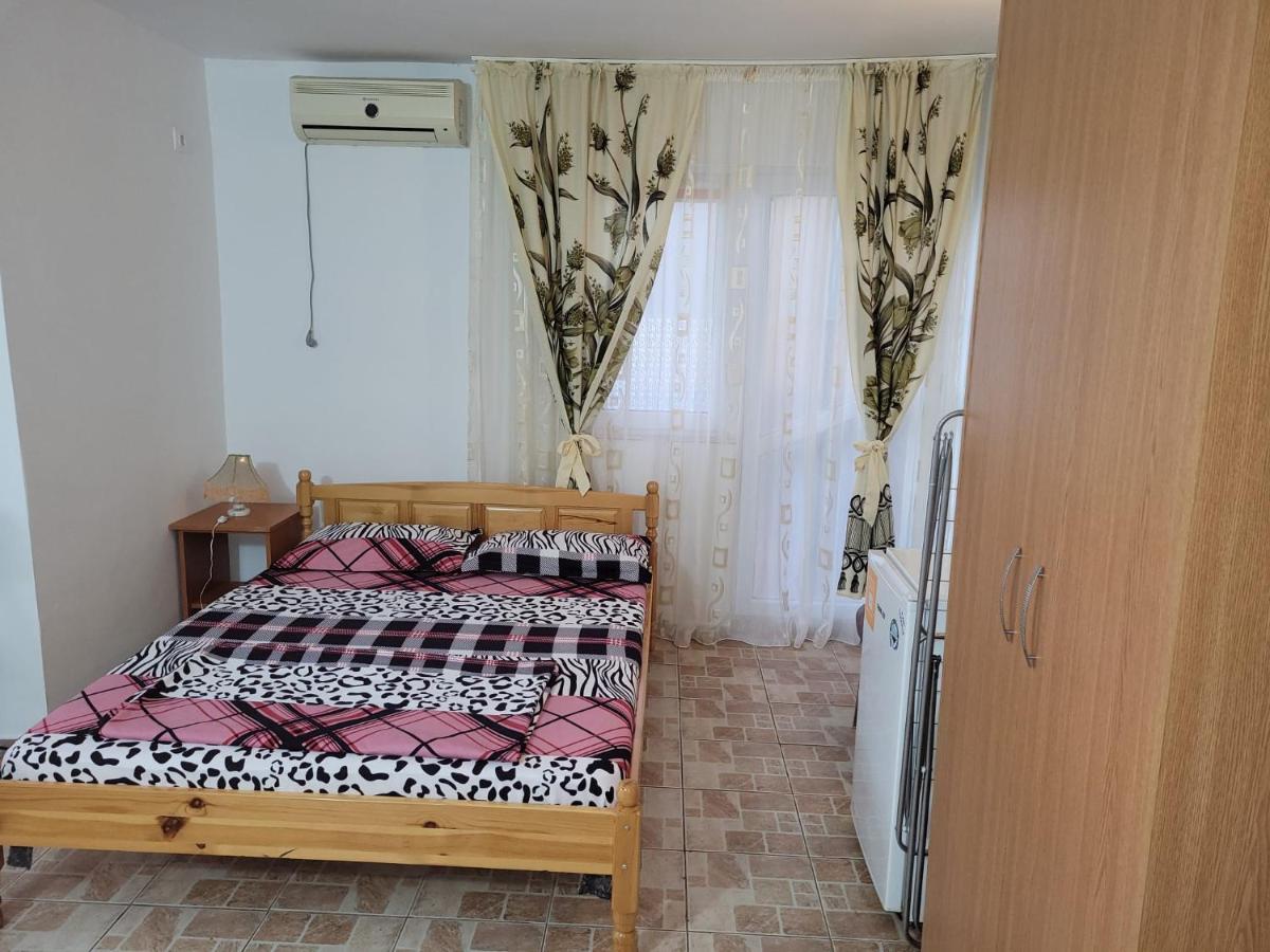 Cazare Eforie Nord, Plaja Acapulco, Garsoniere Four Studios, Bucatarie Comuna, Baie Proprie, Etaj 4, Fara Lift מראה חיצוני תמונה