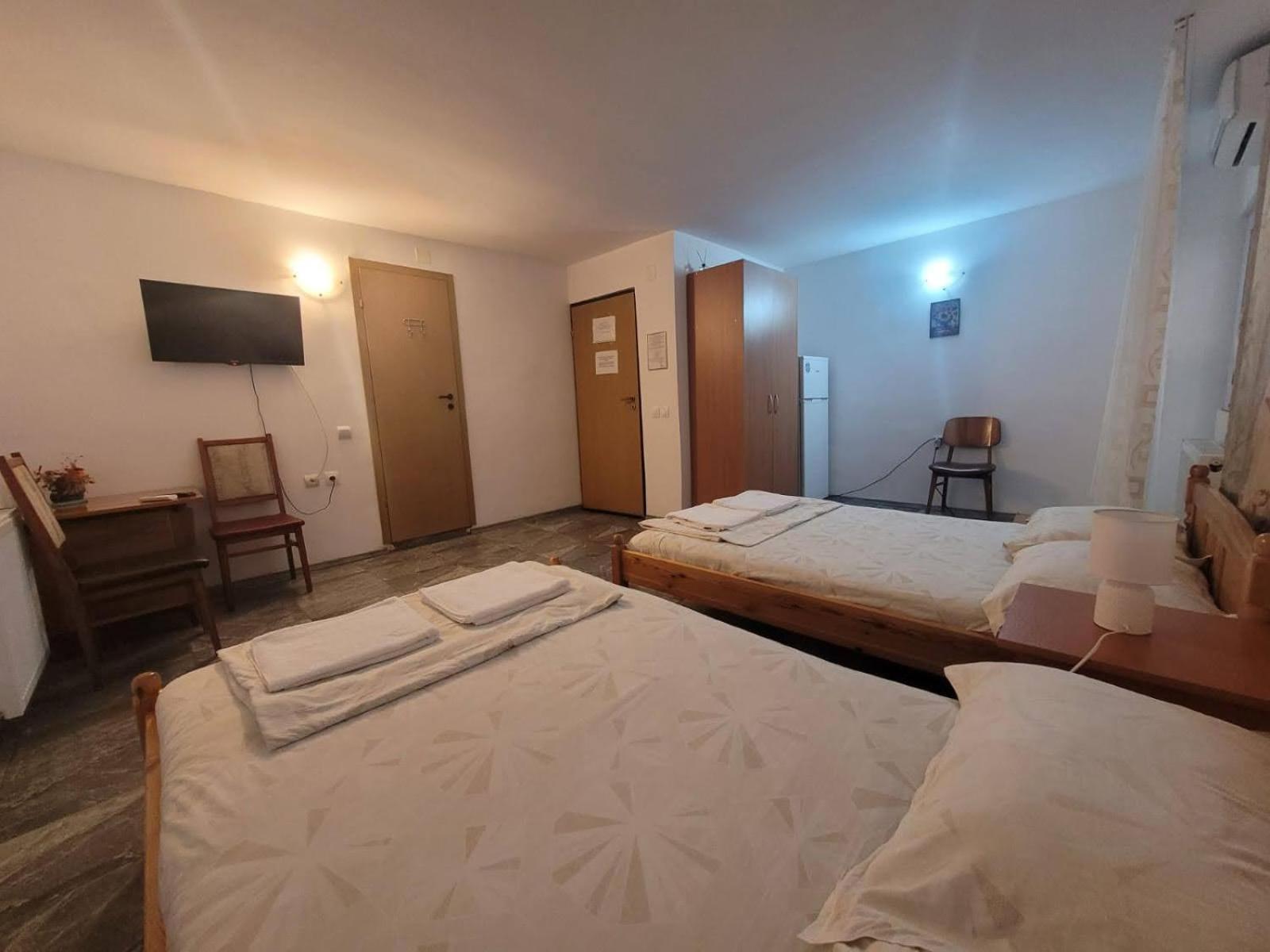 Cazare Eforie Nord, Plaja Acapulco, Garsoniere Four Studios, Bucatarie Comuna, Baie Proprie, Etaj 4, Fara Lift מראה חיצוני תמונה